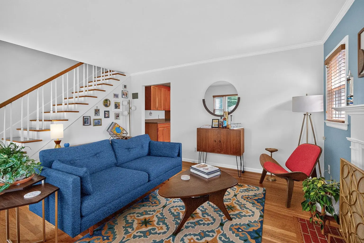 Living room — photo 6 of 48