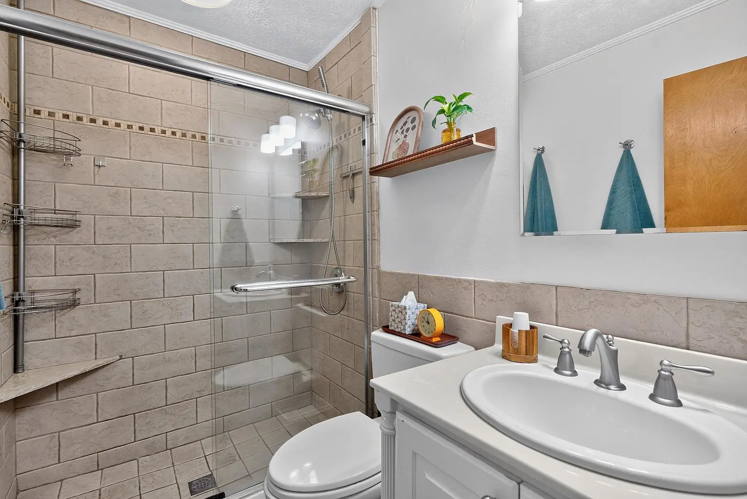 Bathroom — photo 21 of 48