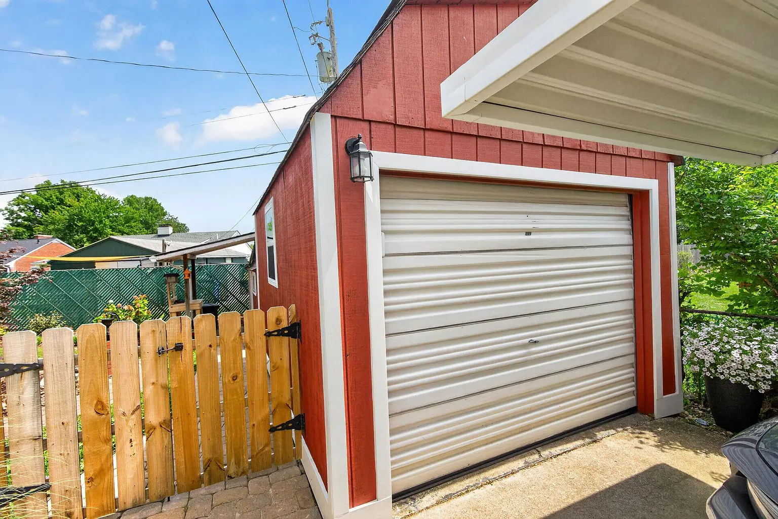 Shed & garage — photo 45 of 48